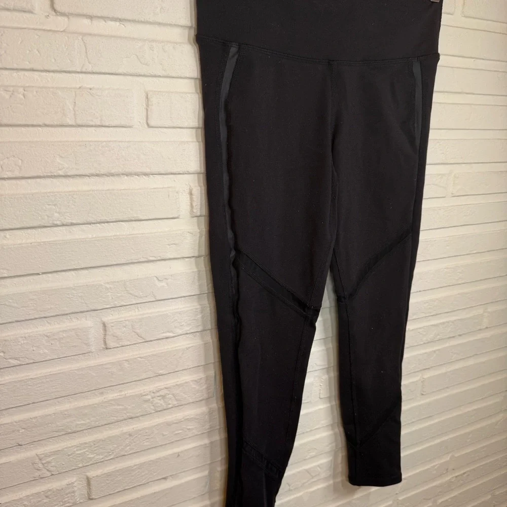 Alo Black Stretch Compression Mesh Cropped Leggings, Women’s Size Extra Small